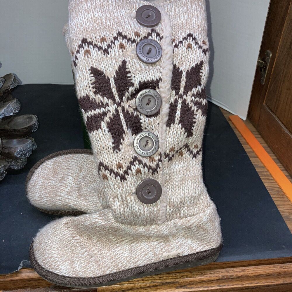 Women's Mukluks A La Mode Knit Boots Beige Brown Button Up Winter Size 6